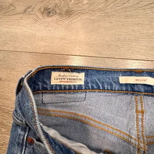 Levis Big E Wedgie Fit Jeans‎ Distressed Raw Hem Denim Size 24 Straight thumbnail 9