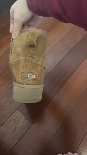 UGG Boots Women’s 5 thumbnail 3