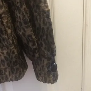 FINAL MARKDOWN Ladies Charles gray London faux fur jacket xs thumbnail 2