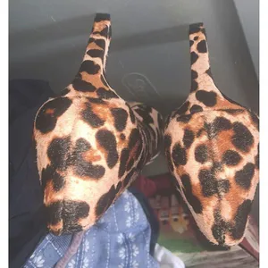Vince Camuto Fur Heels leopard animal print holiday fall winter preppy classic thumbnail 4