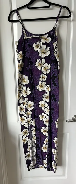 Hilo Hattie’s Hawaiian Dress thumbnail 1