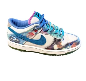 Nike x Futura Laboratories SB Dunk Low “ Bleached Aqua” Sneakers Size 7 Women thumbnail 3