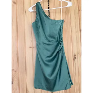 Lulus Love Me Tonight Sage Green Satin One-Shoulder Mini Dress Party Cocktail XS thumbnail 2