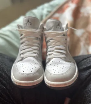 Nike Jordan 1 Mid Smoke Grey thumbnail 7