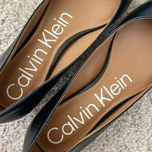 leather kitten heel. 7-7.5 thumbnail 4
