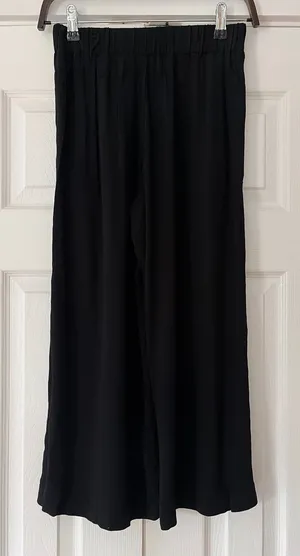 Wilfred Aritzia Black Wide Leg Cropped Pants Elastic Waist Pockets XXS EUC‎ thumbnail 1
