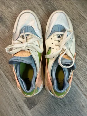 Nike Air Huarache SE Sail Womens Size 9 White/ Orange/Blue Running Shoes thumbnail 4