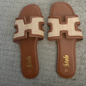 SheIn Brown and Cream Women's Sandals thumbnail 2