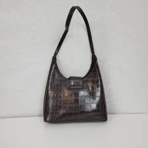 VINTAGE Nine West Women's‎ Shoulder Bag OS Brown Crocodile Embossed Single Strap thumbnail 2