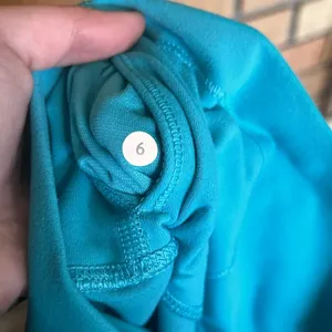 Lululemon Teal/Blue Athletic Leggings 25” Inseam Size 6 thumbnail 4