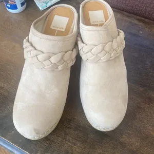 Dolce Vita Hila beige tan suede platform mule clogs size 9.5 NWT braided detail thumbnail 3