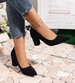 SheIn Pointed Toe Faux Suede Chunky Heeled Pumps thumbnail 1