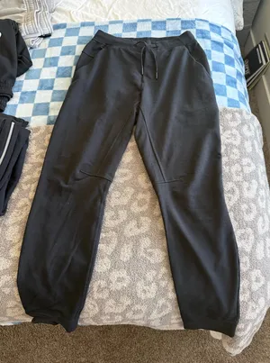 Black Lululemon sweats  thumbnail 1