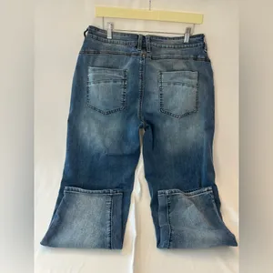 Flamingals 90's Trend Straight Leg Casual Hi Rise Jeans Button Fly Stitch Detail thumbnail 4