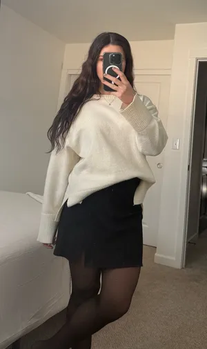 Boutique Off white sweater thumbnail 1