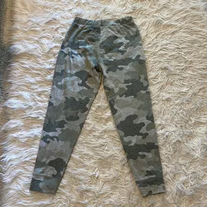 Charming Charlie Camo Sweatpants thumbnail 5