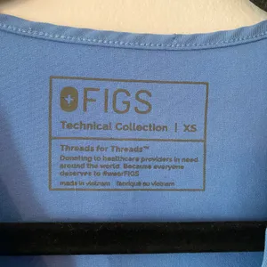 FIGS Casma Scrub Top Ceil Blue Medical Uniform Nurse Doctor Women's size XS thumbnail 2