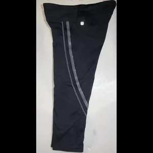 Fabletics black‎ capri leggings Medium thumbnail 3