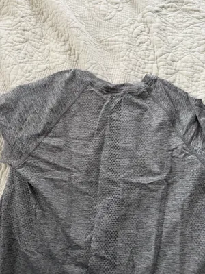 Lululemon Swiftly Tech Short Sleeve grey size 8 thumbnail 3