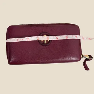 Tory Burch Pebbled Leather Zip Around Continental Wallet Burgundy Logo Clutch thumbnail 5