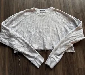 Brandy Melville Cropped Thermal Top thumbnail 1