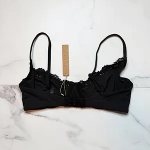NWT Skims Fits Everybody Lace Unlined Scoop Bra thumbnail 4