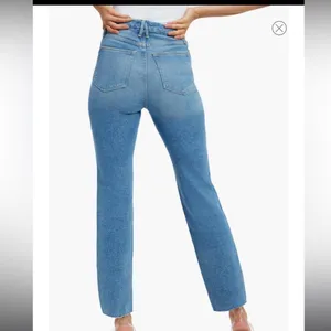 GOOD AMERICAN Good Curve Straight Leg Jeans in Blue 313 thumbnail 2