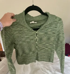 LA Hearts Crop Long Sleeve Top Green thumbnail 1