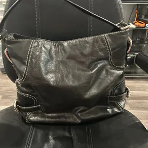 Michael Kors Black  Leather Shoulder Bag thumbnail 6