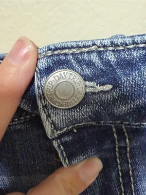 Buckle Daytrip Virgo Bootcut Jeans Mid Rise Curvy Embellished Pockets 32 LONG thumbnail 8