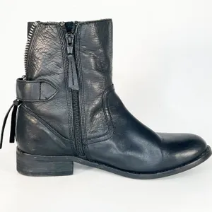 Aldo Black Leather Moto Motorcycle Buckle Ankle Boots Booties Women 7.5 thumbnail 5