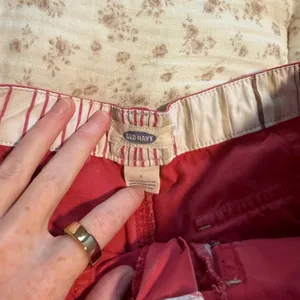 Old Navy Red Cotton Women's Shorts thumbnail 3