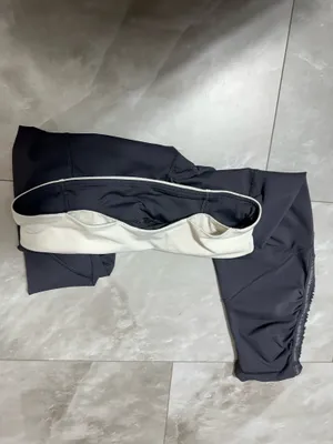 Lululemon Womens Crop Leggings Size 8 Grey Free Runner R-255 In excellent pre owned condition no rips or stains very soft grey color thumbnail 5