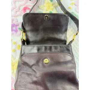 Vintage Dark Brown Leather Crossbody Bag Gold Hardware Flap‎ Snap Closure thumbnail 4