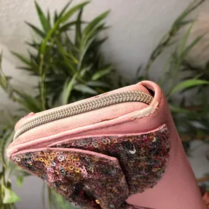 Betsey Johnson Pink Large Bow Glitter Rhinestone Sequin Gold Accents Leather Wallet Clutch Purse thumbnail 4
