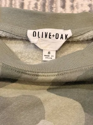 NEW Olive & Oak women's size small green camo fleece lined sweatshirt thumbnail 2