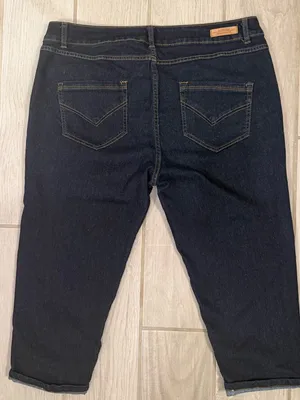 Plus Size Cropped Bermuda Shorts in Dark Indigo Blue thumbnail 3