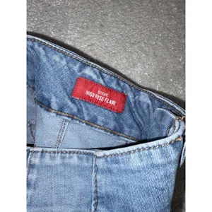 lucky brand‎ stevie high rise flare jeans 8/29 light wash thumbnail 4