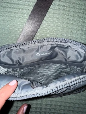 lululemon Wunder‎ Puff Everywhere Belt Bag 1L thumbnail 2