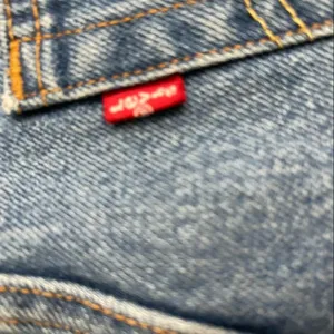 Levi's Button Fly High Rise Denim Shorts size 27. Womens thumbnail 4
