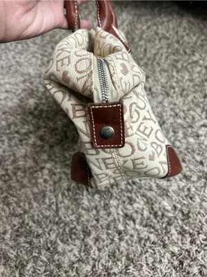 Dooney & Bourke Tan Logo Canvas Vintage Shoulder Bag Heart Star Detail thumbnail 5