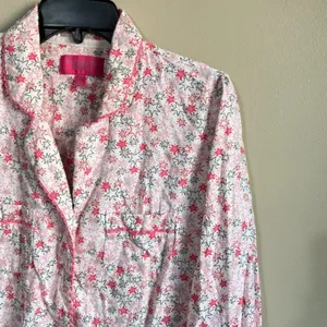 Victoria's Secret small pink‎ pajama blouse thumbnail 2