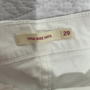 Levis High Rise White Shorts thumbnail 3
