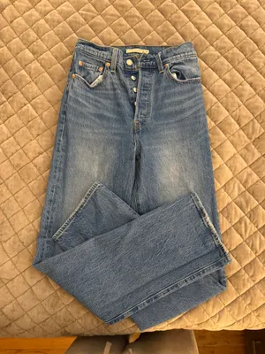 Levi’s Ribcage Straight thumbnail 1