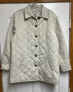 Orvis Women's Cream Quilted Puffer Coat thumbnail 1
