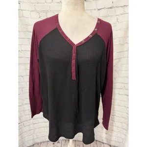 Torrid Waffle V-Neck Henley Raglan Long Sleeve Tee Size 2 / 2X thumbnail 2