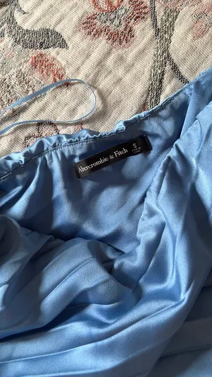 Abercrombie Giselle One-Shoulder Pleated Maxi Dress thumbnail 3