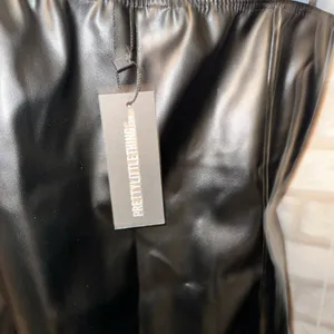 Pretty Little Thing New Black Faux Leather Ruched Bust Cami Top thumbnail 5