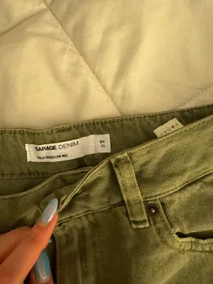 Garage low rise green shorts thumbnail 3