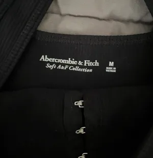 Black Size M thumbnail 2